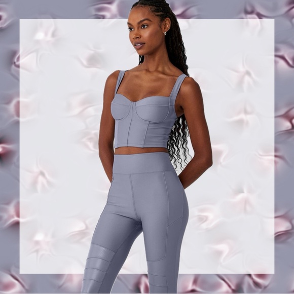 Alo Yoga Airlift Winter Warm Cropped Supermoto Tank in Fog size S NWT! - Picture 6 of 7